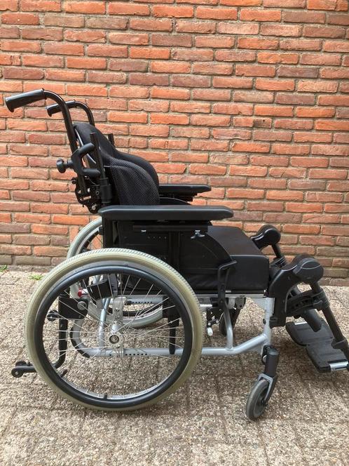 Vastframe rolstoel voor jeugdig persoon zitbreedte 42 cm., Diversen, Rolstoelen, Zo goed als nieuw, Duwrolstoel, Ophalen of Verzenden