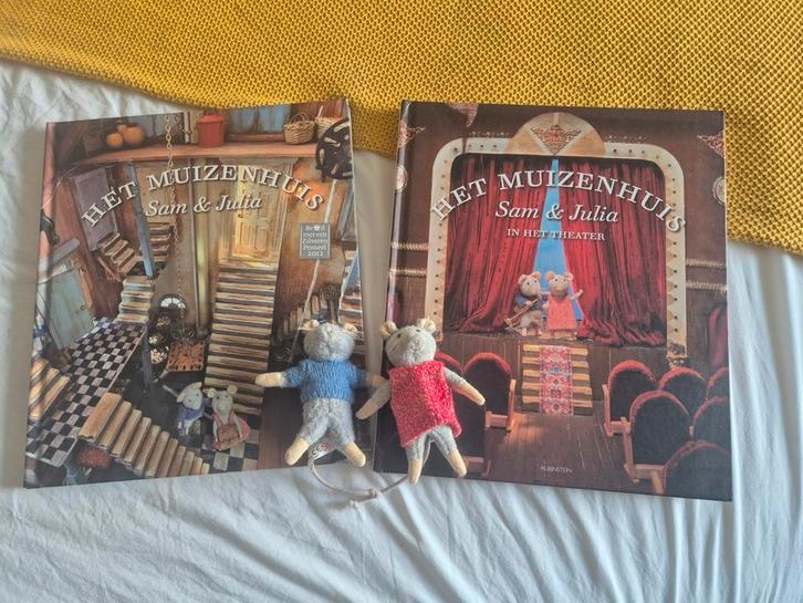 Sam en Julia 2 boeken inclusief 2 poppetjes, Boeken, Prentenboeken en Plaatjesalbums, Zo goed als nieuw, Prentenboek, Ophalen of Verzenden