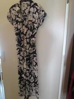 Jumpsuit Gedessineerd met bloemmotief Zw/Wit maat S € 12,50, Kleding | Dames, Jumpsuits, Ophalen, Zo goed als nieuw, Maat 38/40 (M)