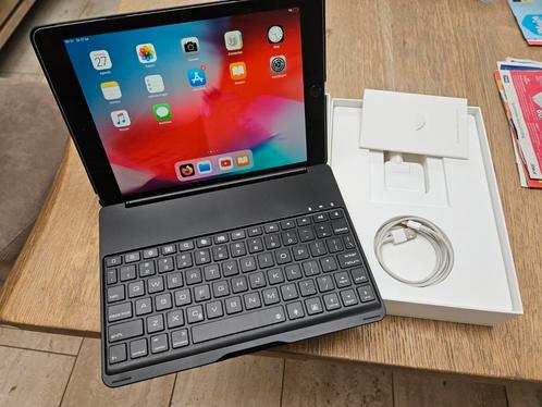 Apple iPad 32gb model A1822, Computers en Software, Apple iPads, Zo goed als nieuw, Overige modellen, 10 inch, 32 GB, Grijs, Ophalen of Verzenden