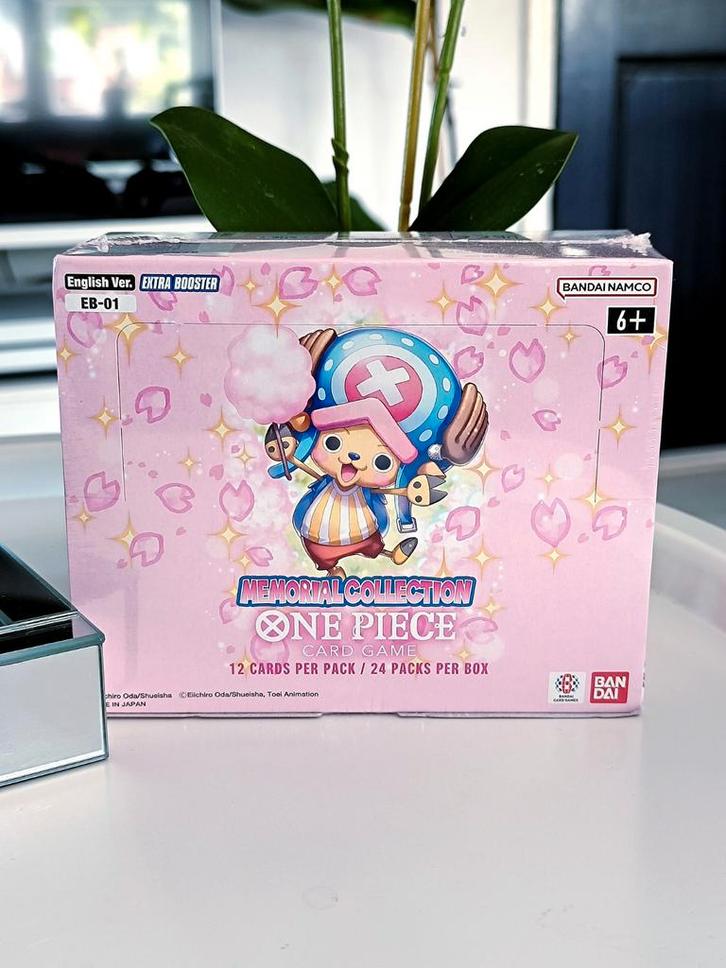 One Piece Memorial Collection Sealed Booster Box, Hobby en Vrije tijd, Verzamelkaartspellen | Pokémon, Nieuw, Boosterbox, Foil