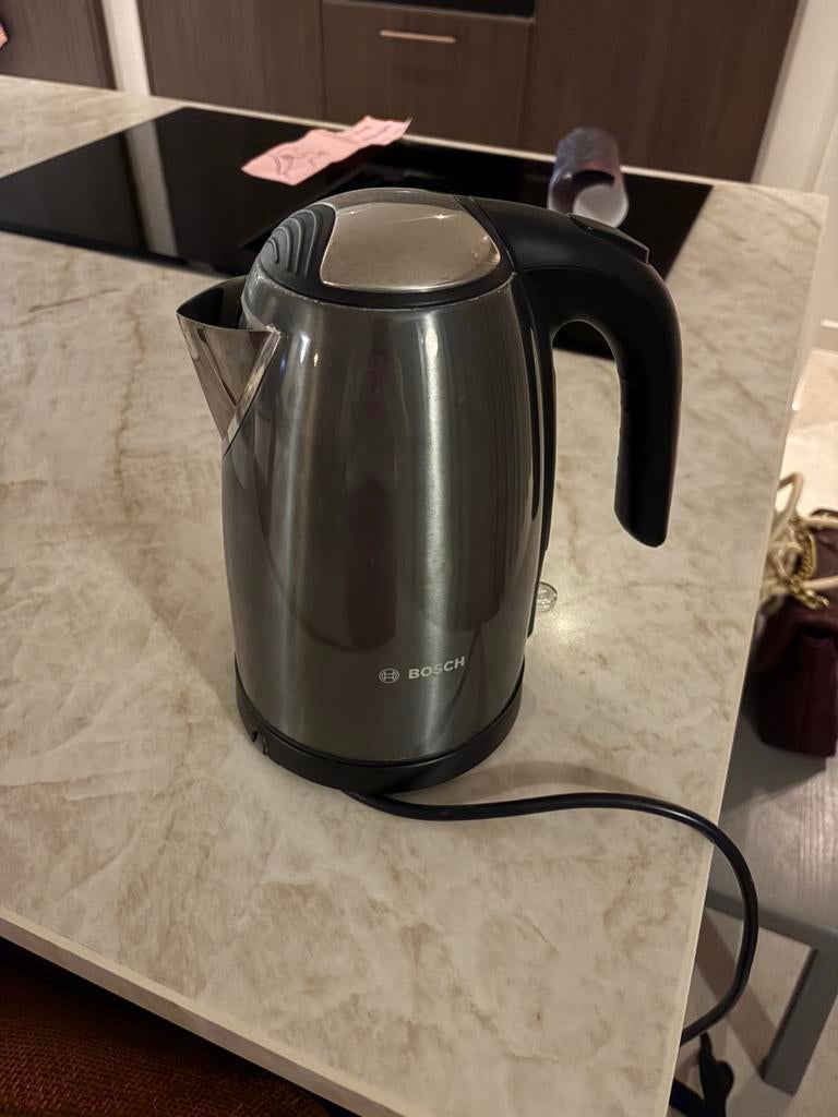 Bosch waterkoker, Witgoed en Apparatuur, 1 tot 2 liter, Ophalen, Zo goed als nieuw