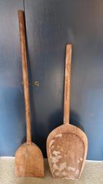 Oude antieke houten schep / scheppen, Ophalen