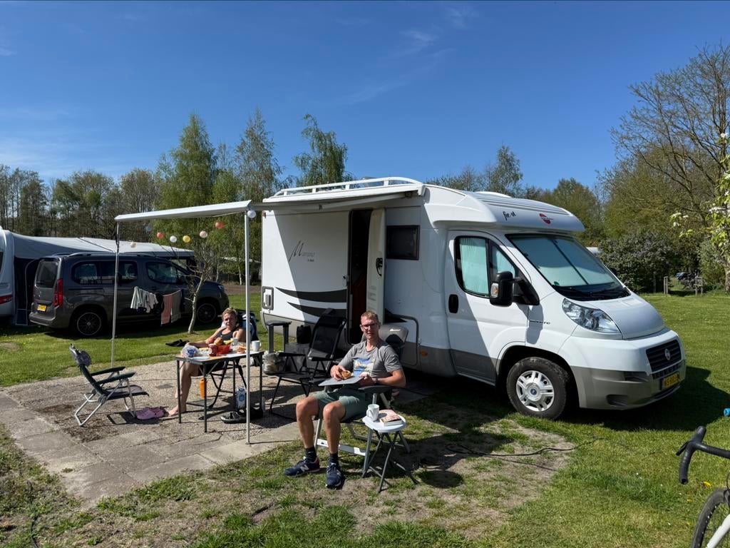 McJaCe – rijkelijk voorziene 2 persoons camper met aparte douche en toilet vanaf € 132 p.d
