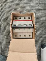ABB C20 automaat 3P+N, Doe-het-zelf en Verbouw, Ophalen of Verzenden, Nieuw, Overige typen