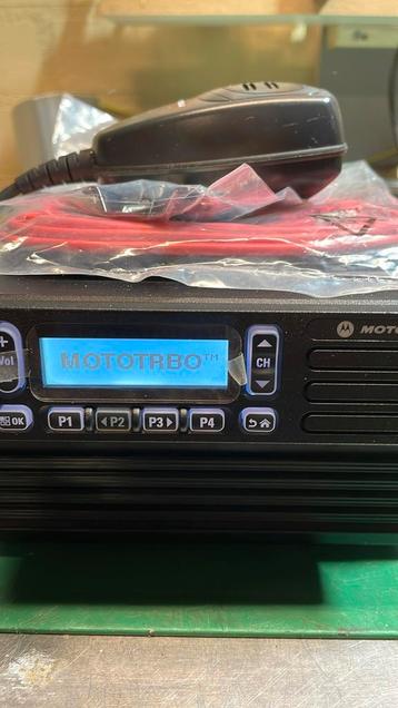Motorola XiR M3688 Mototrbo UHF beschikbaar voor biedingen