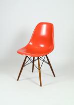 Vintage Eames Herman Miller DSW stoel glasvezel oranje 1960, Hout, Gebruikt, Eén, Ophalen