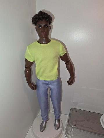 Barbie collector looks ken  beschikbaar voor biedingen