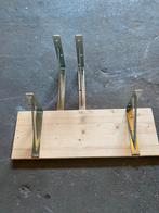 Aangeboden vier plankdragers, Huis en Inrichting, Woonaccessoires | Wandplanken en Boekenplanken, Ophalen of Verzenden, Zo goed als nieuw