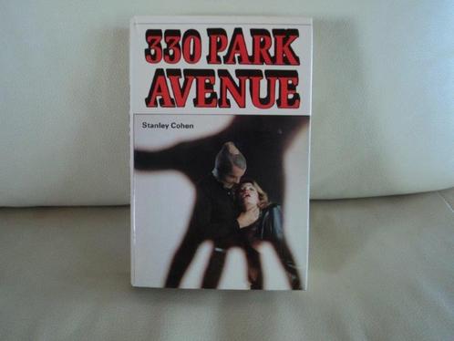 330 Park avenue, Boeken, Thrillers, Zo goed als nieuw, Nederland, Ophalen of Verzenden