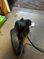 zip sp 98/ type 3 benzine tank, Fietsen en Brommers, Brommeronderdelen | Scooters, Ophalen of Verzenden, Zo goed als nieuw, Tank
