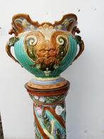 Art nouveau cachepot op zuil, Nimy Mouzin Lecat 118cm