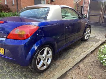 Cabrio Opel Tigra 1.8 16V Twintop 2005 Blauw lage KMstand beschikbaar voor biedingen