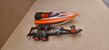 Speedboot met  aanhanger beschikbaar voor biedingen