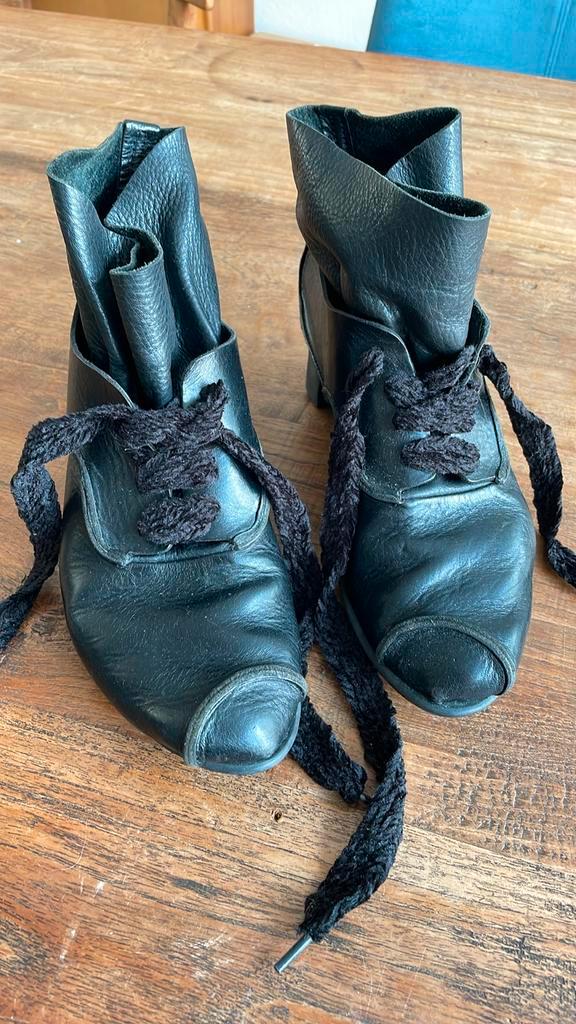 Trippen dames schoenen/ laarzen maat 40, Kleding | Dames, Schoenen, Zo goed als nieuw, Zwart, Ophalen of Verzenden