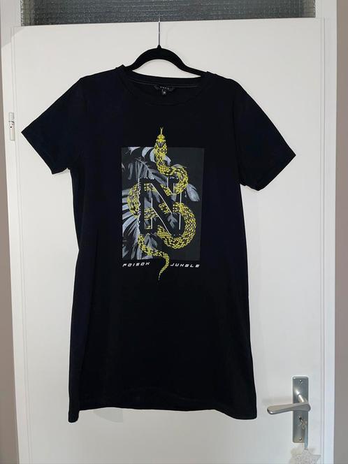 Nikkie zwarte neon gele snake t-shirt dress mt 38, Kleding | Dames, Jurken, Zo goed als nieuw, Maat 38/40 (M), Zwart, Boven de knie