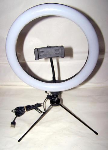 Ringverlichting LED met statiefhouder voor telefoon. Nieuwst beschikbaar voor biedingen