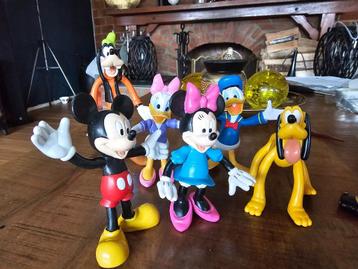 Disney pluto,.donald, katrien, micky en minie  en goofy beschikbaar voor biedingen