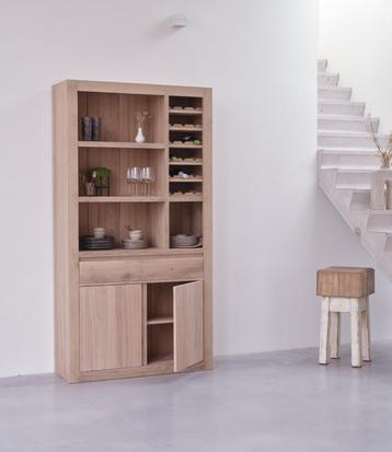 Eiken kast | Wijnkast | Buffetkast | Massief eiken | Kast beschikbaar voor biedingen