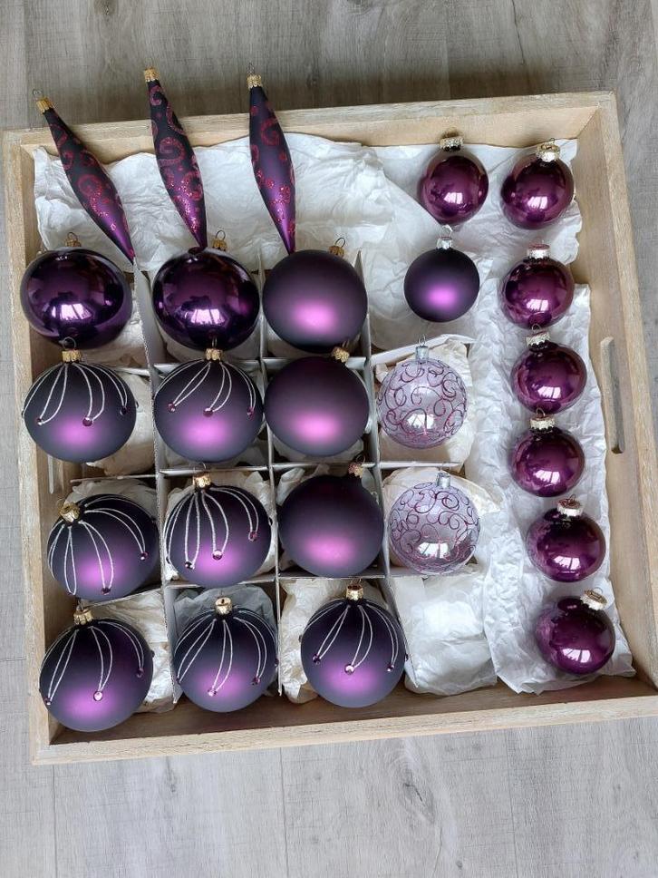 Diverse maten mooi gedecoreerde glazen kerstballen en pegels, Diversen, Kerst, Zo goed als nieuw, Ophalen of Verzenden