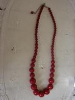 Vintage rode ketting van vroege kunststof., Ophalen of Verzenden, Nieuw, Rood, Overige materialen