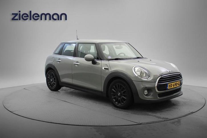 Mini COOPER 1.5 Cooper Business - Navi, Cruise, Auto's, Mini, Bedrijf, Cooper, ABS, Airbags, Airconditioning, Bluetooth, Centrale vergrendeling