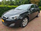 Opel Astra 1.4 Turbo Sports Tourer / Xenon / Climate / Leer, Auto's, Opel, Voorwielaandrijving, Euro 5, 74 €/maand, Zwart