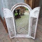 Landelijke houten spiegel met louvreluiken sleets wit Etage3, Huis en Inrichting, Woonaccessoires | Overige, Ophalen of Verzenden
