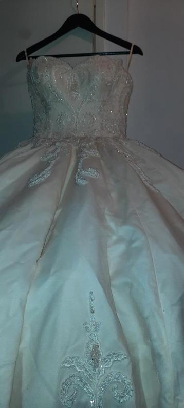 Bruids jurk te koop of huur maat 36