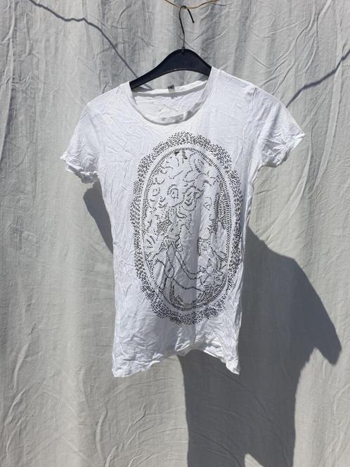 Leuk wit dames shirt. Mt S. Merk Universe, Kleding | Dames, T-shirts, Zo goed als nieuw, Maat 36 (S), Wit, Korte mouw, Ophalen of Verzenden