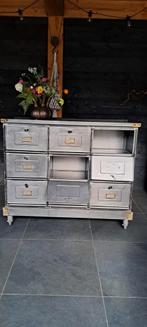 Metalen industriële rvs ladenkast op wielen 9 vaks, Huis en Inrichting, Kasten | Ladekasten, Ophalen, Zo goed als nieuw, 25 tot 50 cm