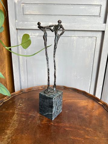Corry Ammerlaan van Niekerk bronzen sculptuur “Dank” 27cm beschikbaar voor biedingen