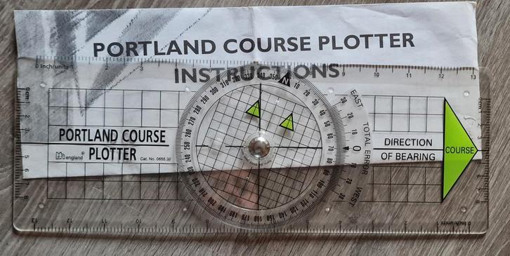 Portland Course Plotter & boek Vaarbewijs, Boeken, Studieboeken en Cursussen, Alpha, Ophalen of Verzenden