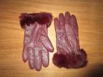 Nr.25: Bordeau rode leren handschoenen met bontrandje S - M, Ophalen of Verzenden, Zo goed als nieuw, Maat 38/40 (M), Handschoenen