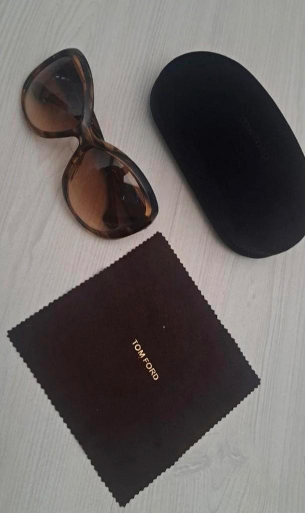 Tom Ford Zonnebril - Stijlvol en Elegant, Sieraden, Tassen en Uiterlijk, Zonnebrillen en Brillen | Dames, Zo goed als nieuw, Overige merken