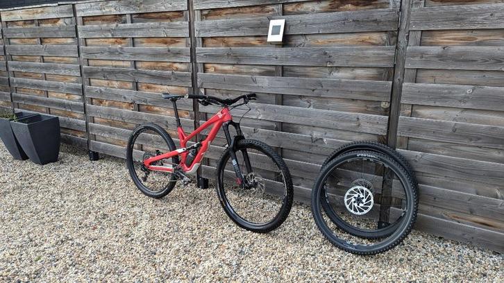 YT Jeffsy MK2 CF 29” Pro – Veelzijdige fiets in Topstaat!, Fietsen en Brommers, Fietsen | Mountainbikes en ATB, Zo goed als nieuw