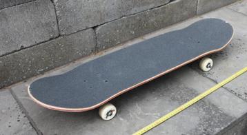 Skateboard beschikbaar voor biedingen