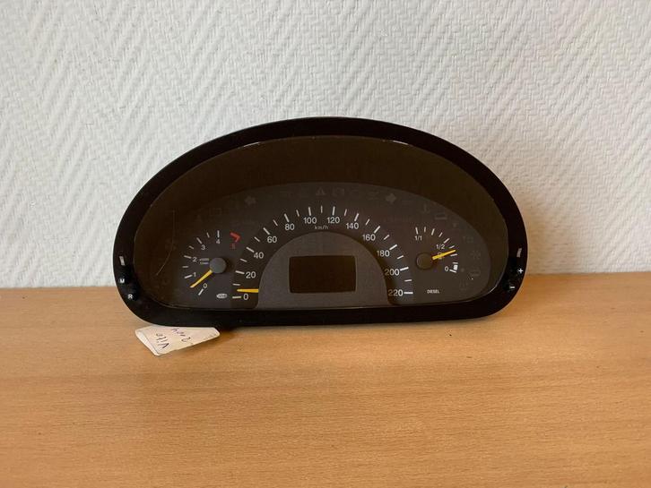 mercedes vito W639 kilometerteller 2.2 diesel A6394460321, Auto-onderdelen, Dashboard en Schakelaars, Mercedes-Benz, Gebruikt