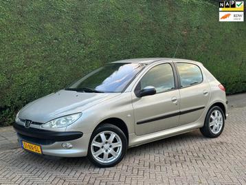 Peugeot 206 1.4-16V /LEER/AIRCO/LMVELGEN/RIJDTGOED/ beschikbaar voor biedingen