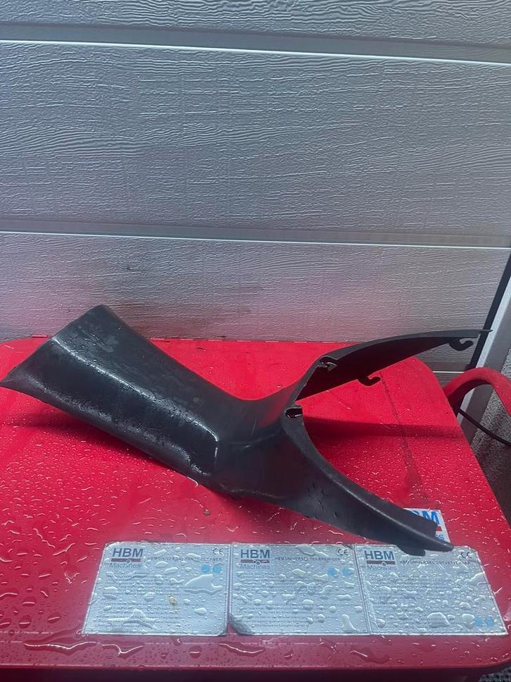 Binnenkap boven tank Gilera Runner, Fietsen en Brommers, Brommeronderdelen | Algemeen, Gebruikt, Kap, Ophalen of Verzenden