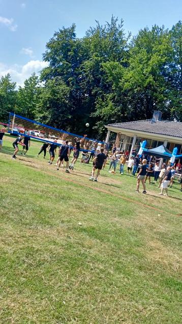 Volleybal, volleybalvelden volleybalveld enz. Te huur beschikbaar voor biedingen