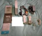 nintendo wii met 2 controllers, 1 nun chuck en 13 spelletjes, Spelcomputers en Games, Spelcomputers | Nintendo Wii, Ophalen, Met 2 controllers