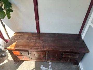 Te koop: Houten kast – opknapper / DIY-project – Almere beschikbaar voor biedingen