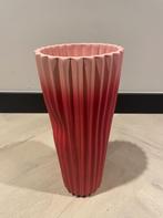 Gert de Mulder roze, rode vaas, Ophalen, Aardewerk of Porselein, Nieuw, Minder dan 50 cm