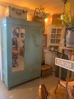 Oude garderobe hangkast, Ophalen, Gebruikt, Van mn Tante, 100 tot 150 cm