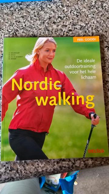 A. Helmkamp - Nordic walking beschikbaar voor biedingen