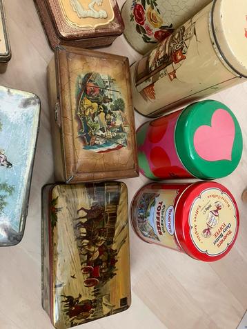 16 blikken vintage voor verzamelaar beschikbaar voor biedingen