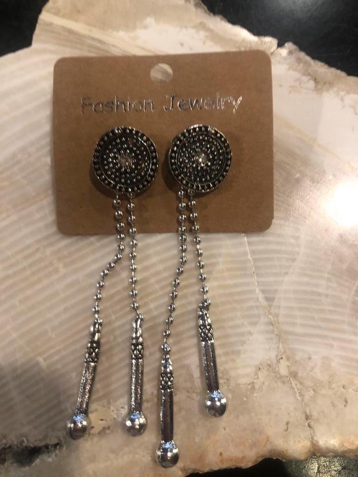 Partij Oorbellen - 70 Stuks, Sieraden, Tassen en Uiterlijk, Oorbellen, Nieuw, Hangers, Overige materialen, Zilver, Met strass