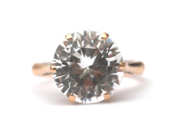 Natuurlijk Saffier 6,15 karaat gouden solitair ring ca 1960, Sieraden, Tassen en Uiterlijk, Antieke sieraden, Ring, Goud, Met edelsteen