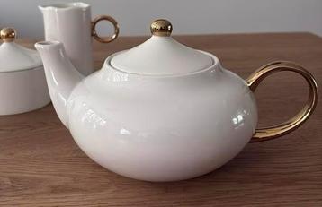 Urban Nature Culture Good Morning Theepot + Bordjes beschikbaar voor biedingen